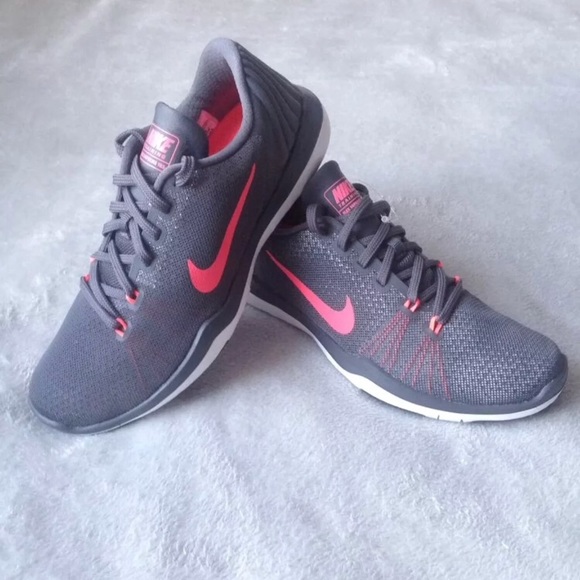 Nike Shoes - Nike running sneakers